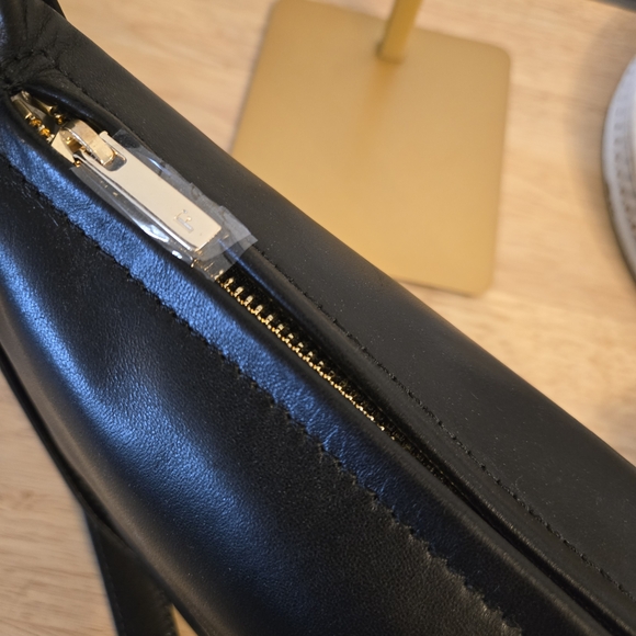 Flattered Irma Shoulder Bag – Black Leather NWT - Picture 4 of 7